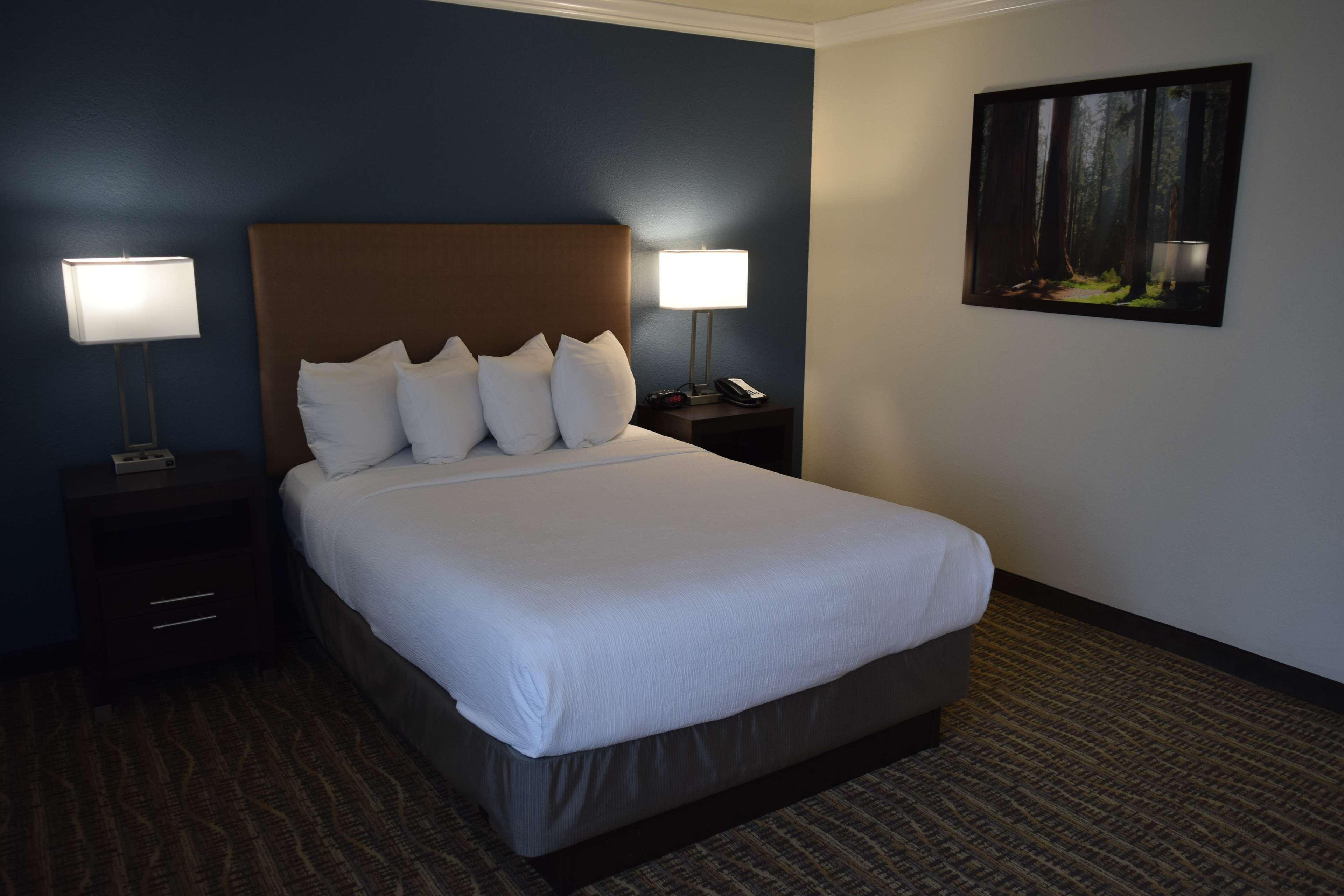 Best Western Town & Country Lodge Tulare Eksteriør bilde