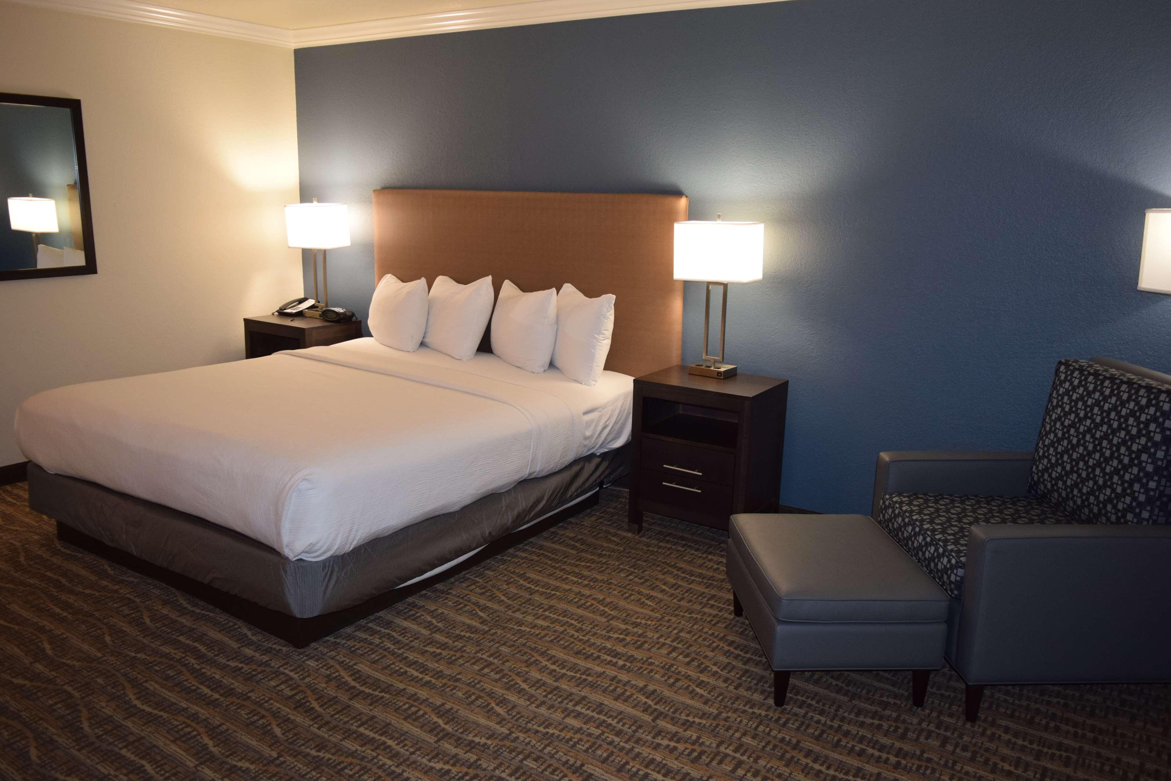 Best Western Town & Country Lodge Tulare Eksteriør bilde