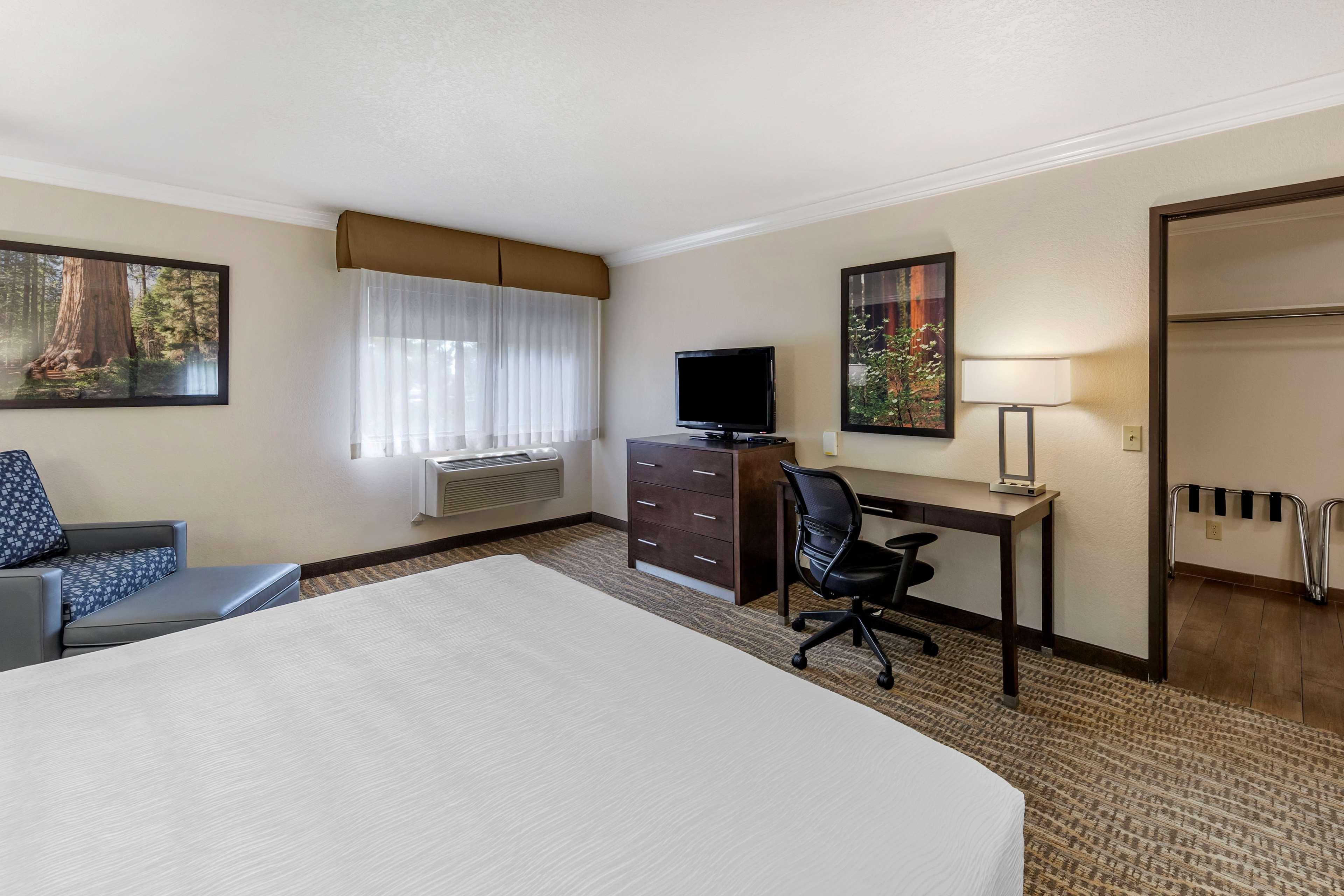 Best Western Town & Country Lodge Tulare Eksteriør bilde