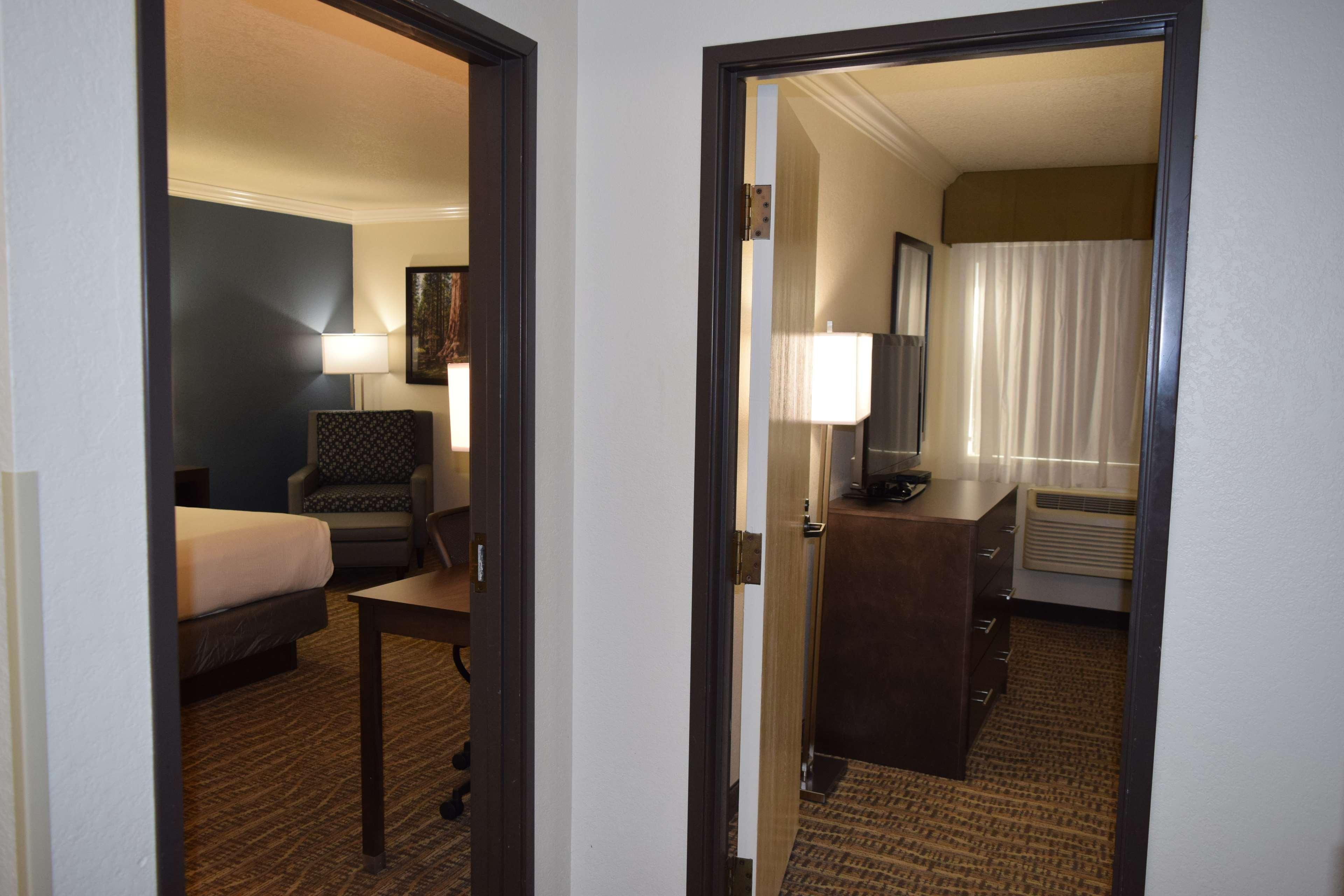 Best Western Town & Country Lodge Tulare Eksteriør bilde