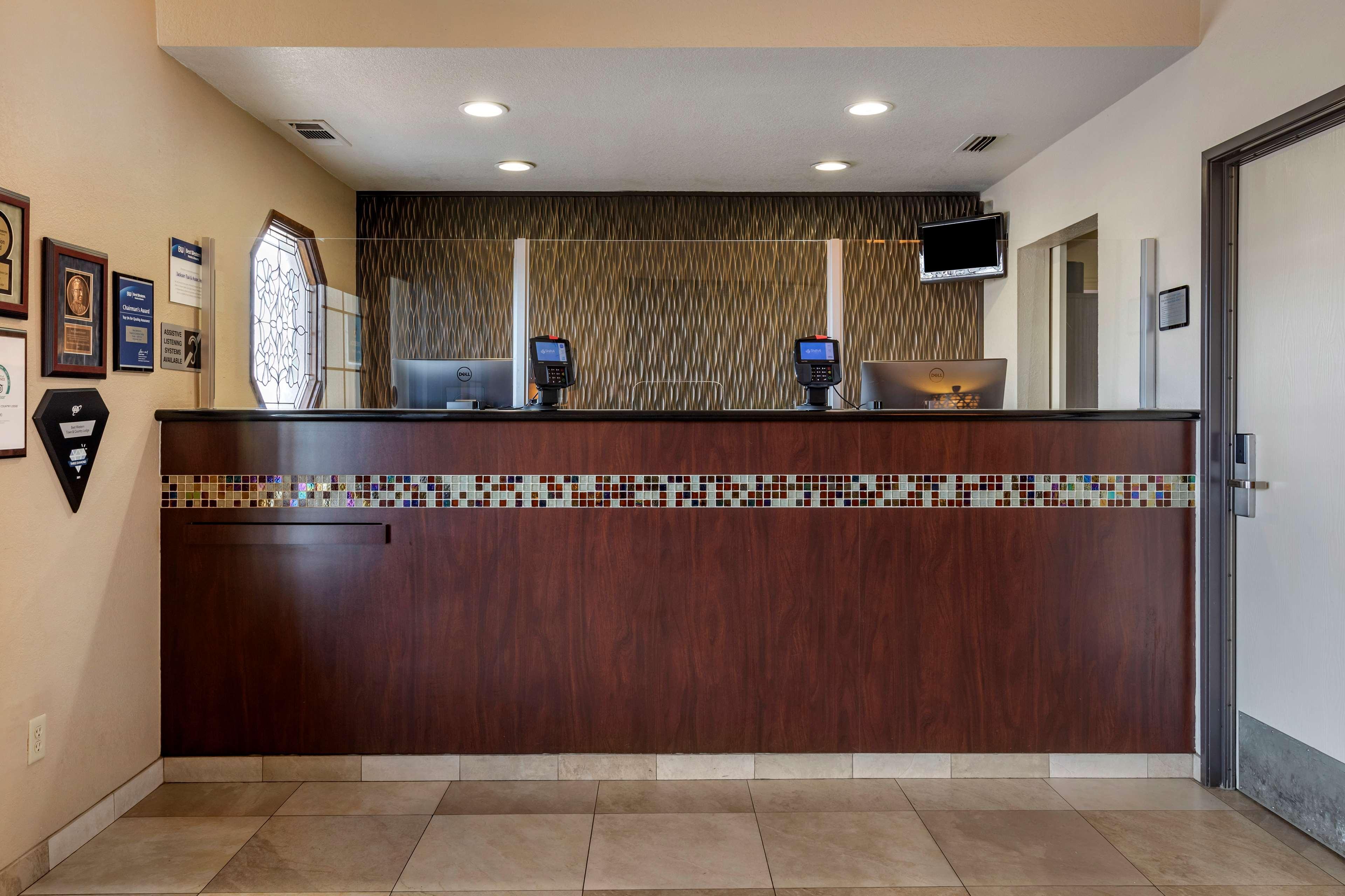 Best Western Town & Country Lodge Tulare Eksteriør bilde